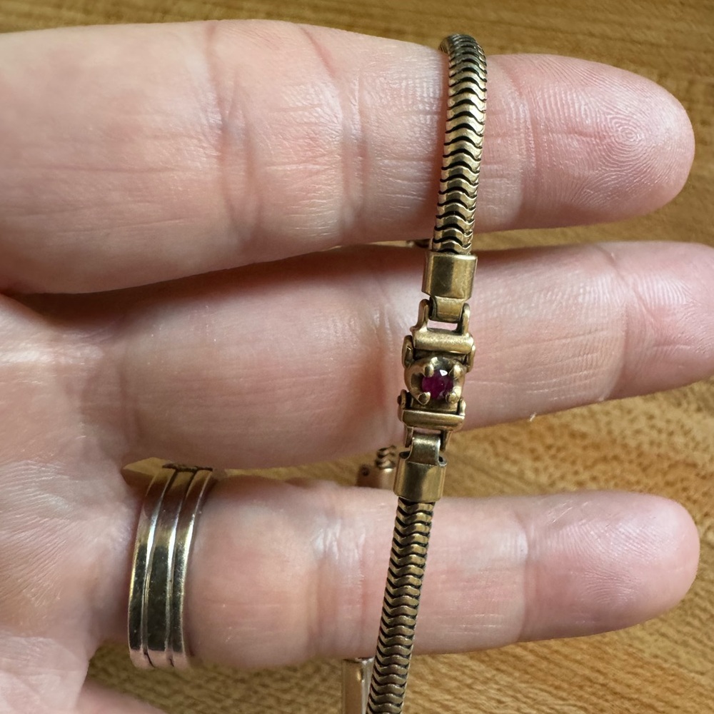 Vintage Kay Jewelers 10k Gold Bracelet with Red ruby